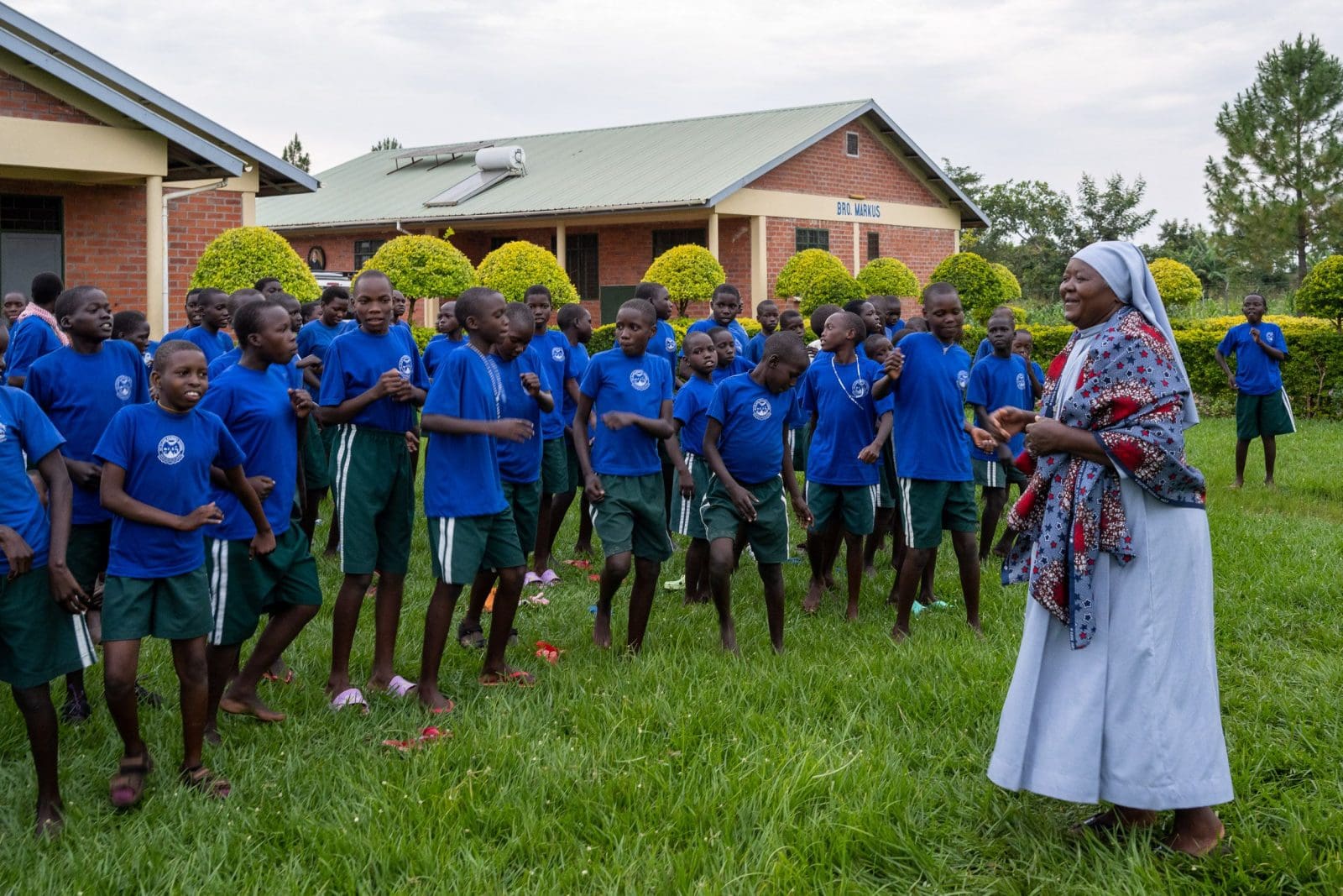 Das Kinderheim St. Clare in Uganda – hier werden ab Mai weitere PV-Paneele auf das Dach installiert sowie auf die Dächer weiterer Gebäude. 